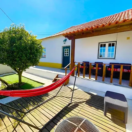 Casa Da Laranjeira Tatil Evi *