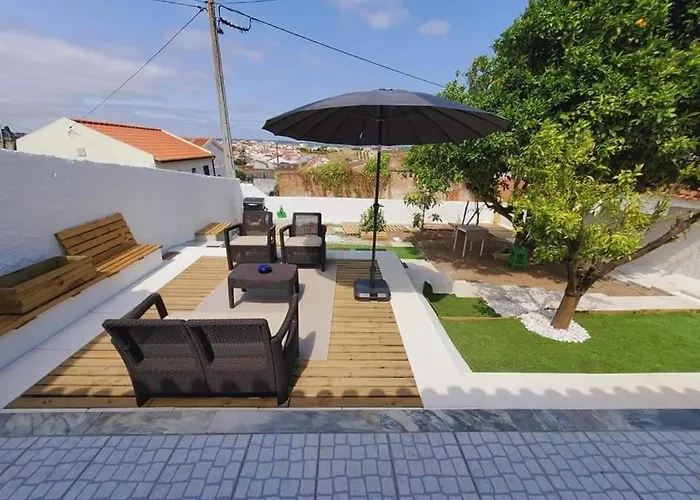 Casa Da Laranjeira, Perto De Obidos, Budha Eden, Dinossauros Parque Hébergement de vacances *