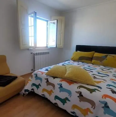 Casa Da Laranjeira, Perto De Obidos, Budha Eden, Dinossauros Parque *