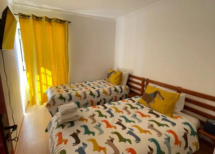 Casa Da Laranjeira, Perto De Obidos, Budha Eden, Dinossauros Parque Vale Covo (Leiria)